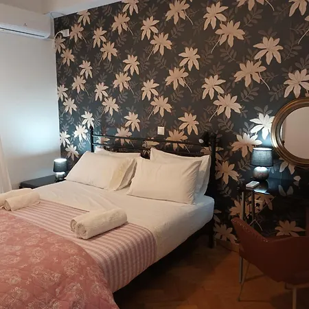 Stunning Apartment In The Heart Of Athens-2