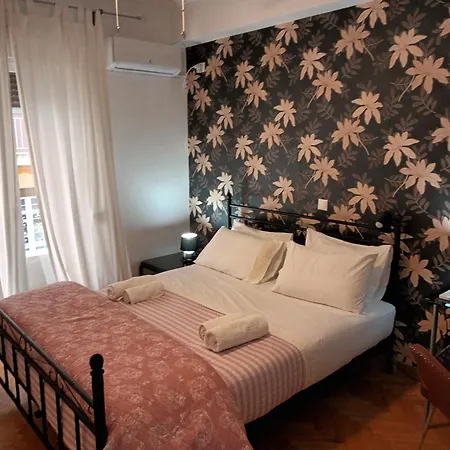 Stunning Apartment In The Heart Of Athens-2