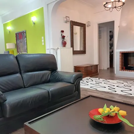 Stunning Apartment In The Heart Of Athens-3